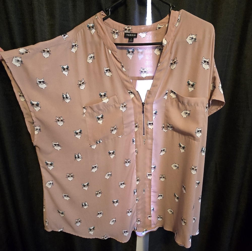 Torrid top - Picture 2 of 4